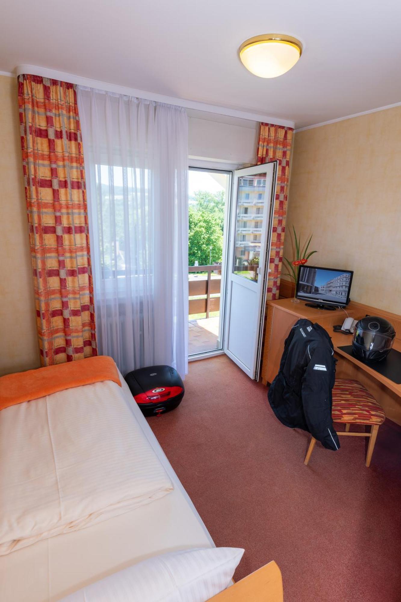 Kishotel Am Kurpark Бад-Зоден-Зальмюнстер Екстер'єр фото